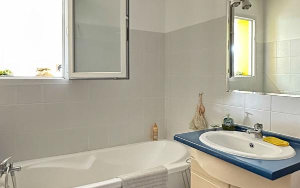 Maison à vendre    3 pièces •  Rochefort