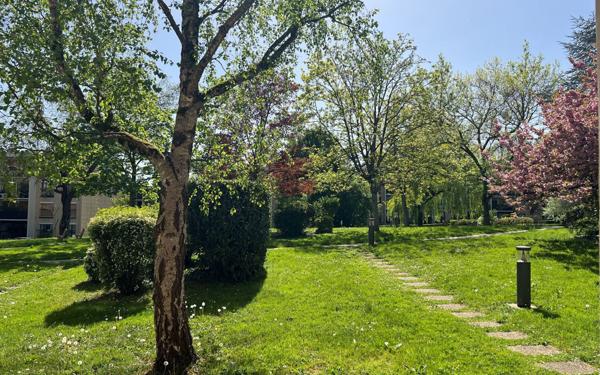 Appartement à louer    2 pièces •  Villecresnes