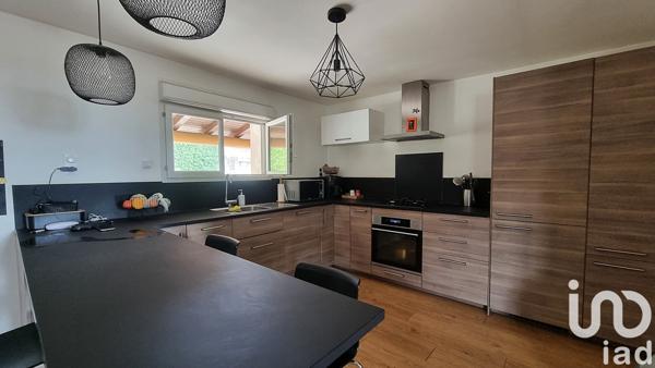 Maison 5 pièces de 128 m² à Châteaurenard (13160)