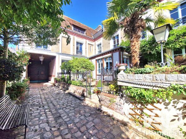 Maison à vendre 12 pièces 199 m² Forges-les-Eaux