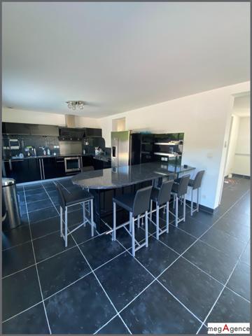 Maison à SAINT-MARTIN-BOULOGNE, 62280 - 5 pièces 210m²