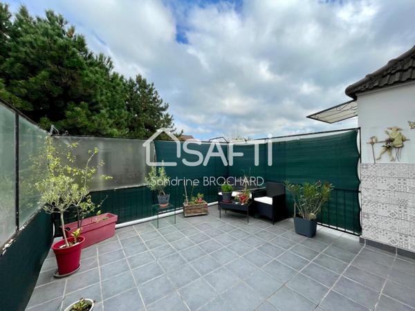 Appartement avec terrasse.