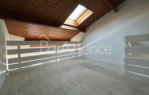 Appartement balcon, garage et parking 600m plage