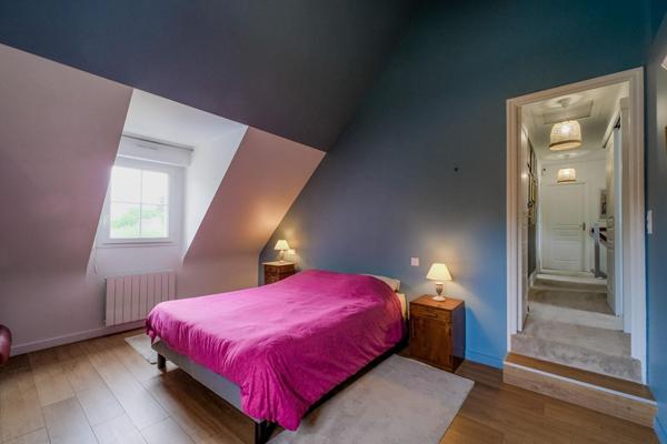Propriété avec piscine et jardin paysager