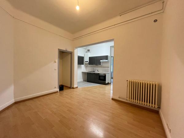 A LOUER APPARTEMENT PLEIN CENTRE VILLE DE ST QUENTIN 02100