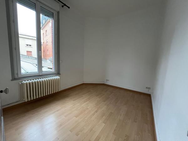 A LOUER APPARTEMENT PLEIN CENTRE VILLE DE ST QUENTIN 02100