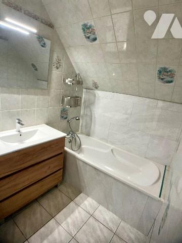 Maison à usage d'habitation située à ABBEVILLE (80100) d'une surface habitable de 74 m².