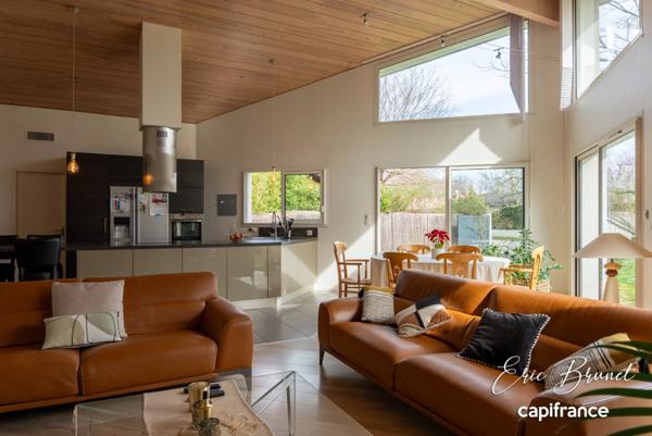 MIOS - Maison d'architecte aux prestations de qualité - 6 pieces avec garage et piscine