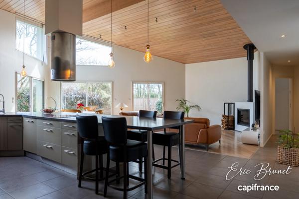 MIOS - Maison d'architecte aux prestations de qualité - 6 pieces avec garage et piscine