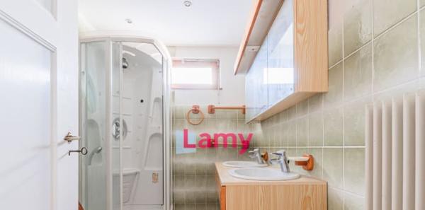 Maison 7 pièces de 135m² sur un terrain de 9,50 ares