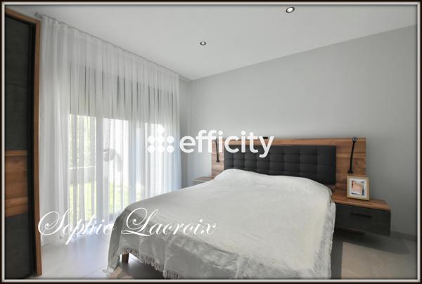 Maison
         5 pièces
        - 135 m² Exclusivité 349 900 € *