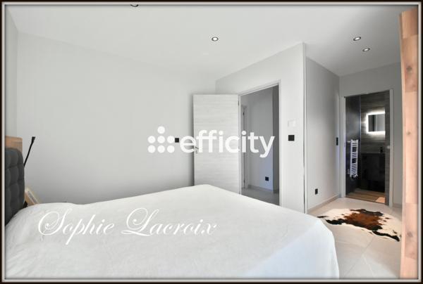 Maison
         5 pièces
        - 135 m² Exclusivité 349 900 € *