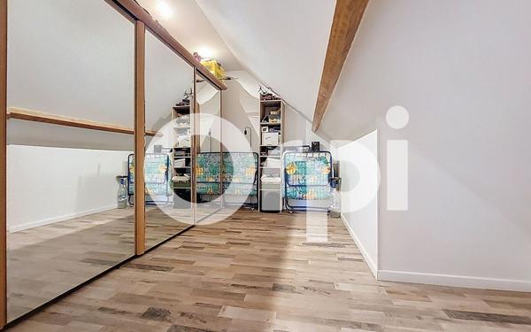 Maison à vendre    6 pièces •  Pontpoint