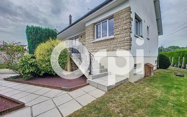 Maison à vendre    6 pièces •  Pontpoint