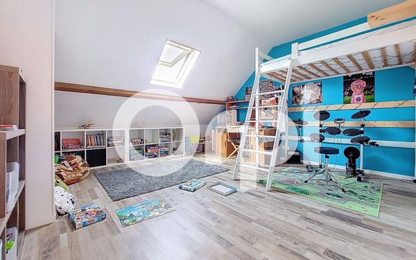 Maison à vendre    6 pièces •  Pontpoint