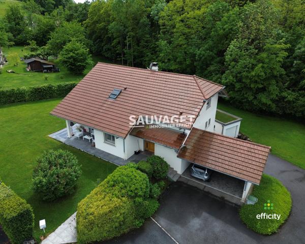 Maison
         7 pièces
        - 180 m² Bien prestige 820 000 € *