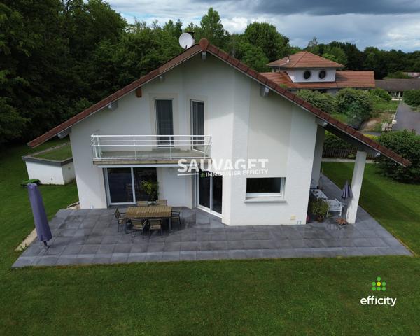 Maison
         7 pièces
        - 180 m² Bien prestige 820 000 € *