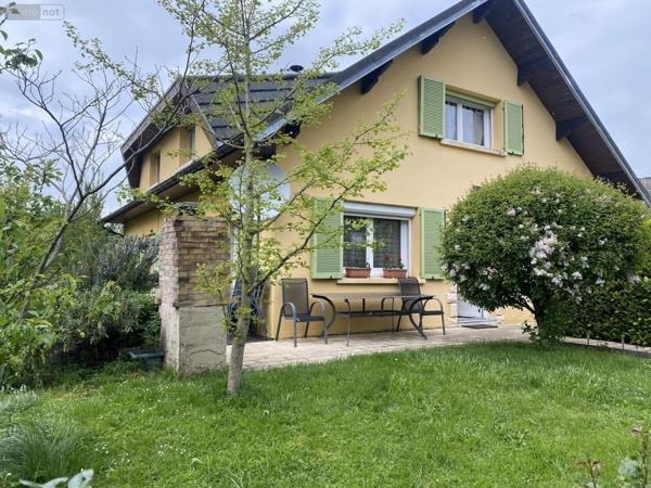 Maison individuelle à vendre à Vesoul en Haute-Saône (70000), ref : VM1555-COMPANY40400MZL