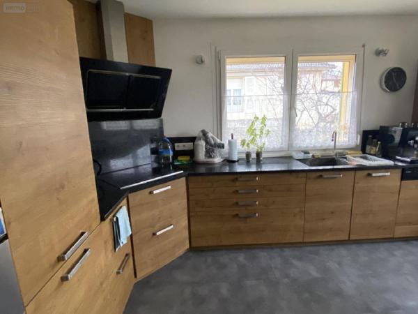 Maison individuelle à vendre à Vesoul en Haute-Saône (70000), ref : VM1555-COMPANY40400MZL