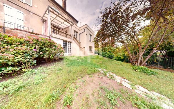 Maison à vendre    7 pièces • 210 m2 Soissons