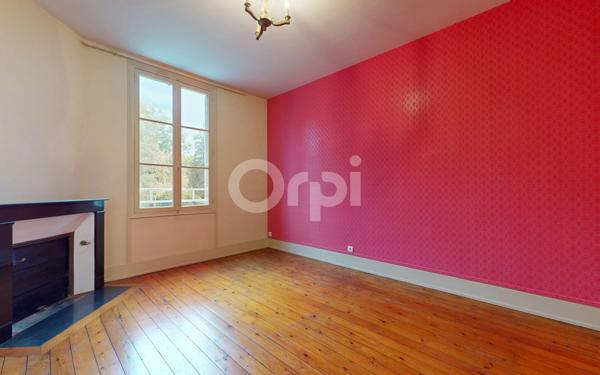 Maison à vendre    7 pièces • 210 m2 Soissons