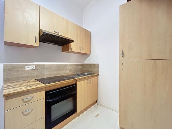 A VENDRE Maison de rue 39.43 m2 centre ville SARAMON
