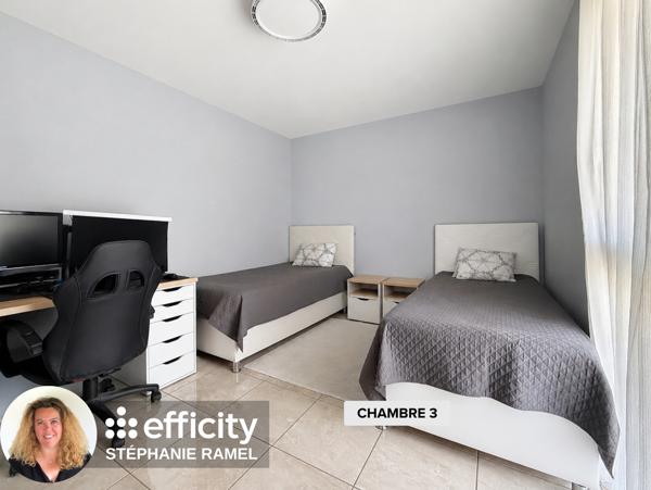 Maison
         5 pièces
        - 130 m² Exclusivité 450 000 € *