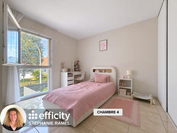 Maison
         5 pièces
        - 130 m² Exclusivité 450 000 € *