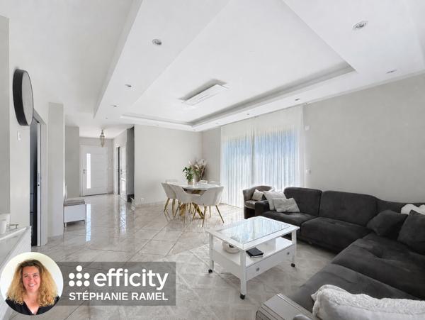 Maison
         5 pièces
        - 130 m² Exclusivité 450 000 € *