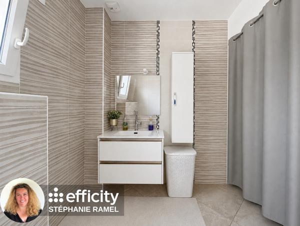 Maison
         5 pièces
        - 130 m² Exclusivité 450 000 € *