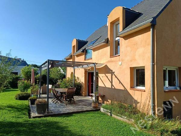 Maison 4 chambres à vendre, volumes confortables et secteur calme à Ploemel