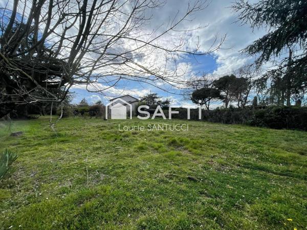 Terrain plat, quartier pavillonnaire, libre construction