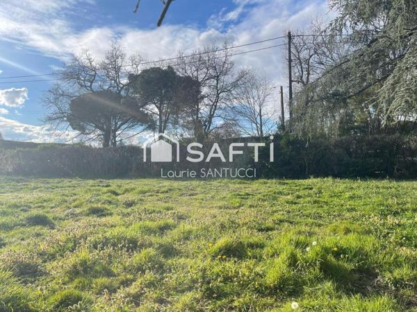 Terrain plat, quartier pavillonnaire, libre construction