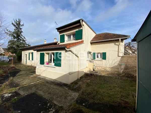 NESTENN IGNY maison à rénover de 70m2 sur un terrain clos de 478m2 sur le secteur Gommonvilliers d'Igny proche commerces, écoles/collège/lycée international LIPPS, ligne V, bus 4615/119, plateau de Saclay, Vélizy et axes routiers N118/A86/A6/A10/N20.