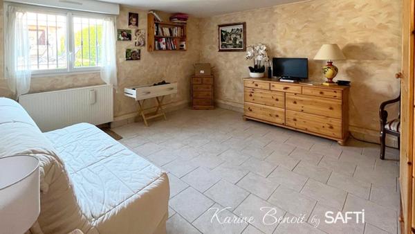 Maison traditionnelle, offrant un cadre de vie idyllique àla campagne et proche des commodités