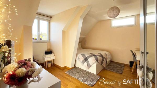 Maison traditionnelle, offrant un cadre de vie idyllique àla campagne et proche des commodités