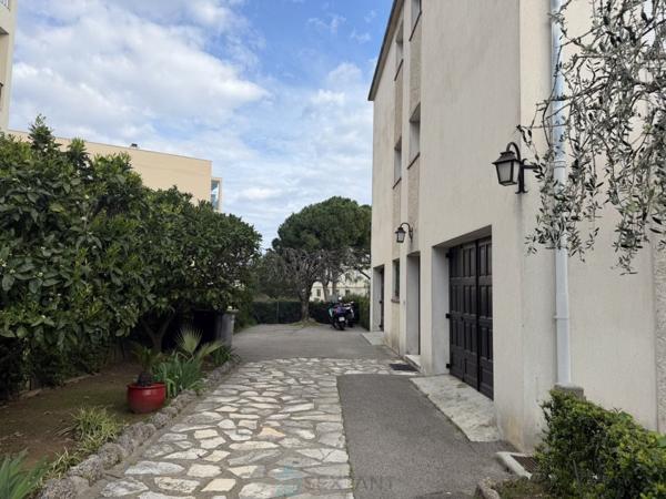 Appartement d'environ 60m2 dans une impasse au calme