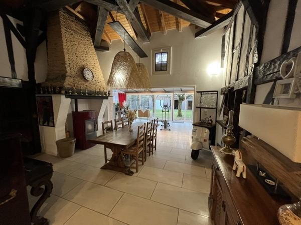 Maison à vendre |  Ychoux |  6 pièces | 160 m²