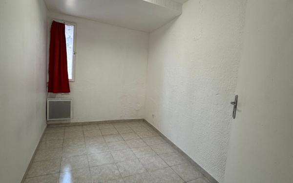 Appartement à louer    2 pièces •  Beaucaire