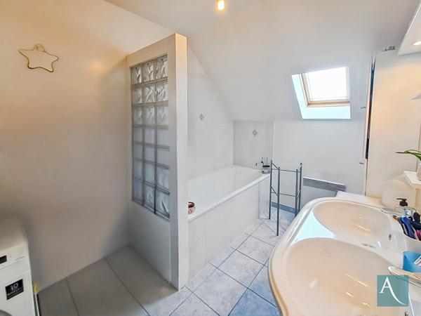 Maison à Ollainville 5 pièces 117 m2 avec 3 chambres et garage