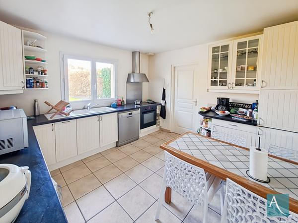 Maison à Ollainville 5 pièces 117 m2 avec 3 chambres et garage