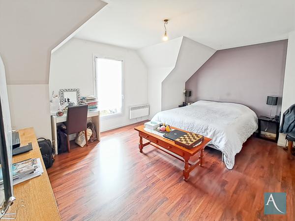 Maison à Ollainville 5 pièces 117 m2 avec 3 chambres et garage