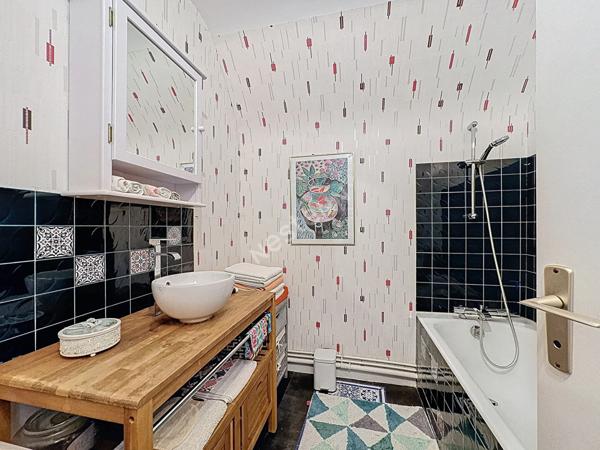 Appartement 5 pièce(s) 155 m2 - HALLES - DUPLEX - PARKINGS - DERNIER ETAGE