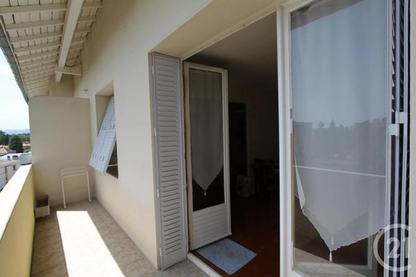 Appartement T3 à vendre  3 pièces - 54,84 m 2   NEUVILLE SUR SAONE  - 69