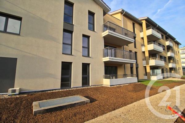 Appartement T3 à vendre  3 pièces - 54,84 m 2   NEUVILLE SUR SAONE  - 69