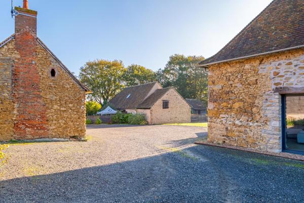 Maison à SAVIGNE-L'EVEQUE, 72460 - 6 pièces 224m²