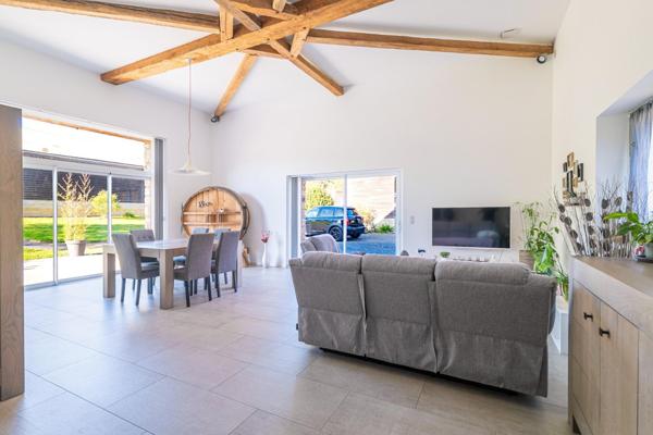 Maison à SAVIGNE-L'EVEQUE, 72460 - 6 pièces 224m²