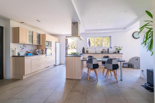 Maison à SAVIGNE-L'EVEQUE, 72460 - 6 pièces 224m²