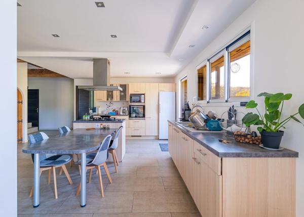 Maison à SAVIGNE-L'EVEQUE, 72460 - 6 pièces 224m²