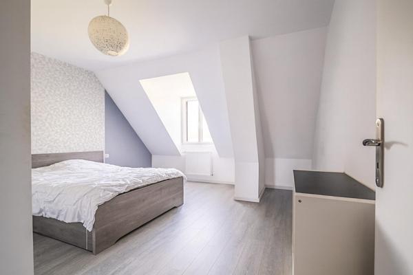 Maison à SAVIGNE-L'EVEQUE, 72460 - 6 pièces 224m²